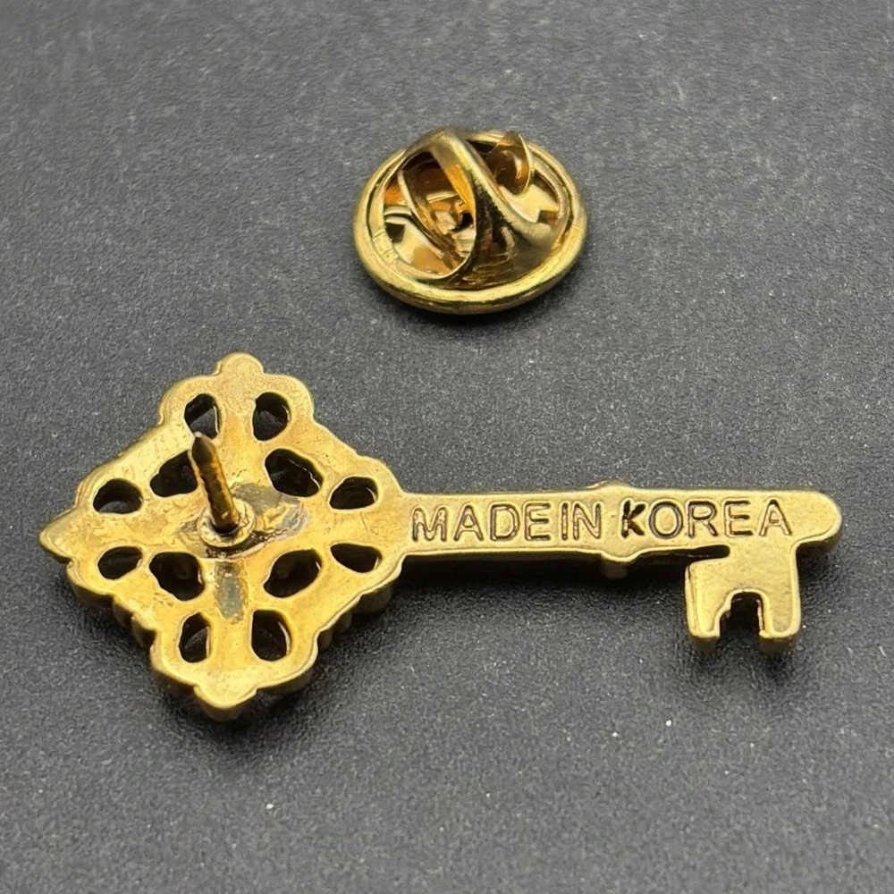 Ornate Key Gold Tone Rhinestones Made In Korea Lapel Hat Pin